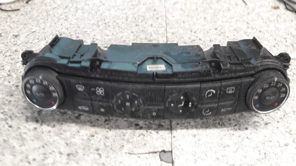 2118300385 panel sterowania klimatyzacji Mercedes w211