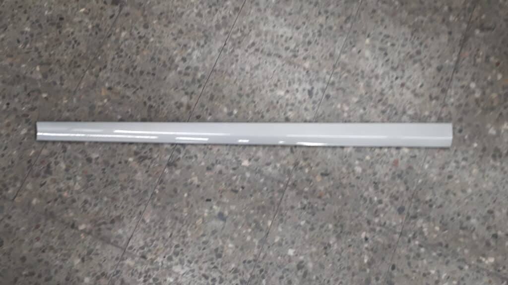 a2036902262 Listwa Drzwi Prawy Przód Mercedes W203 kombi kolor 723