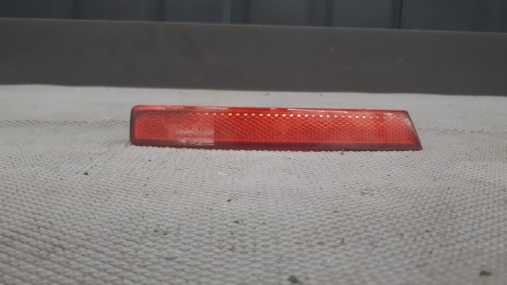 46776234 odblask zderzaka prawy tyl alfa romeo 147 5D