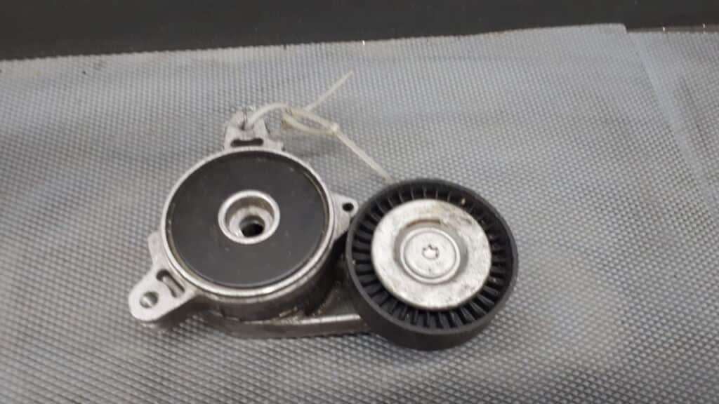 04891659aa Napinacz Paska 2.0 Dodge Chrysler Crd