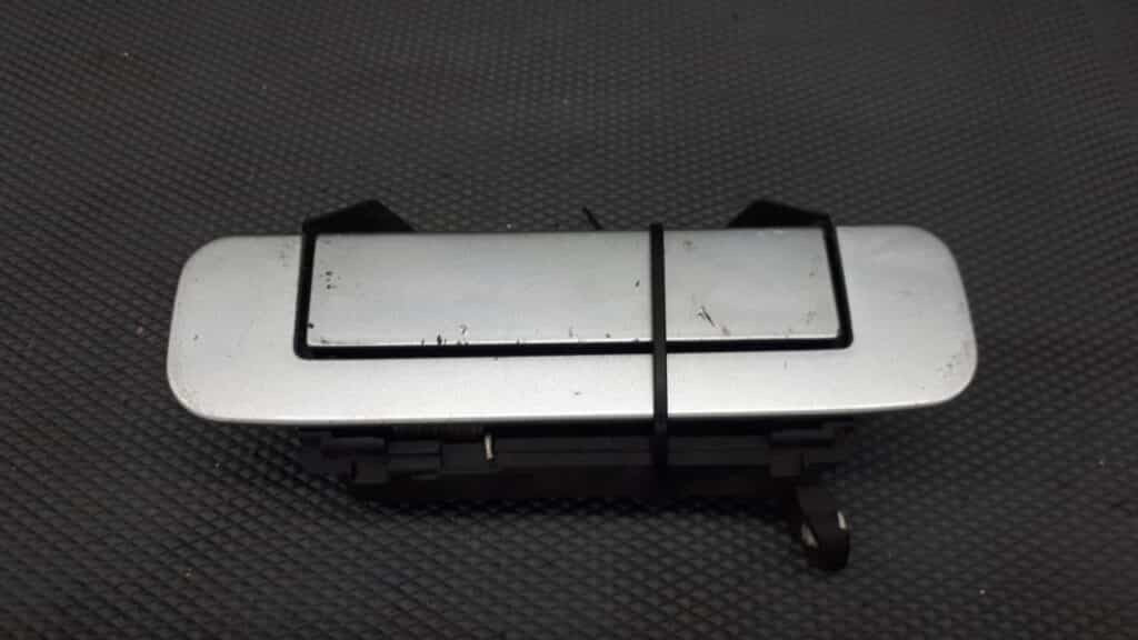 4a0839206f klamka prawy tyl Audi a4 b5