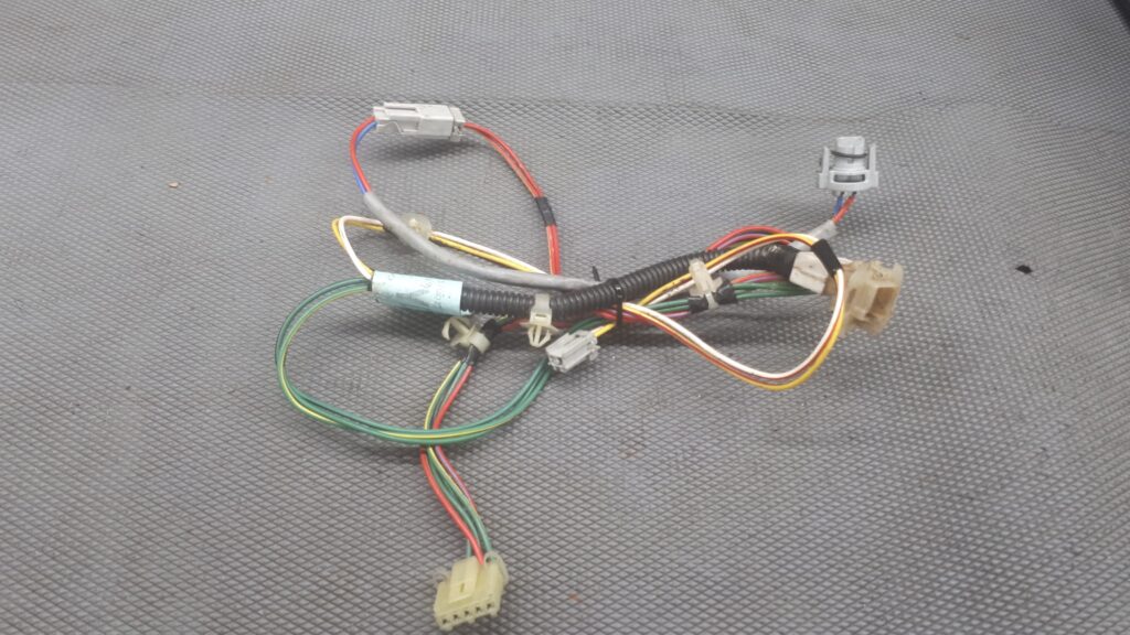wiazka drzwi prawy tyl rover 45