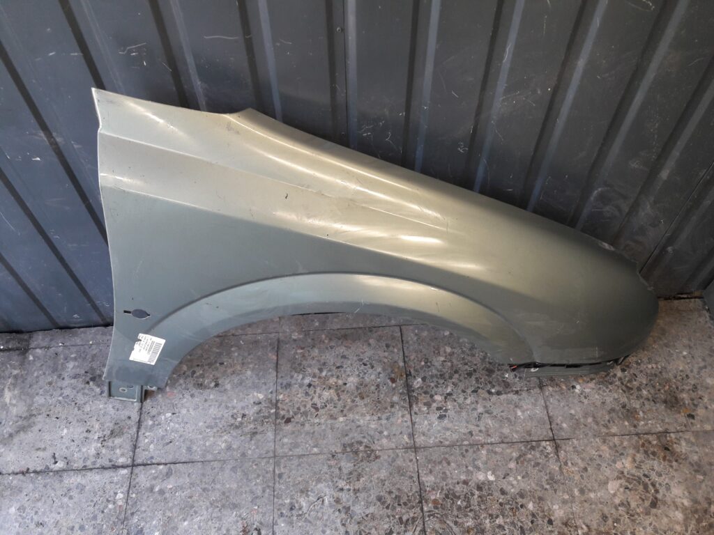 błotnik prawy przód opel vectra c signum zielony