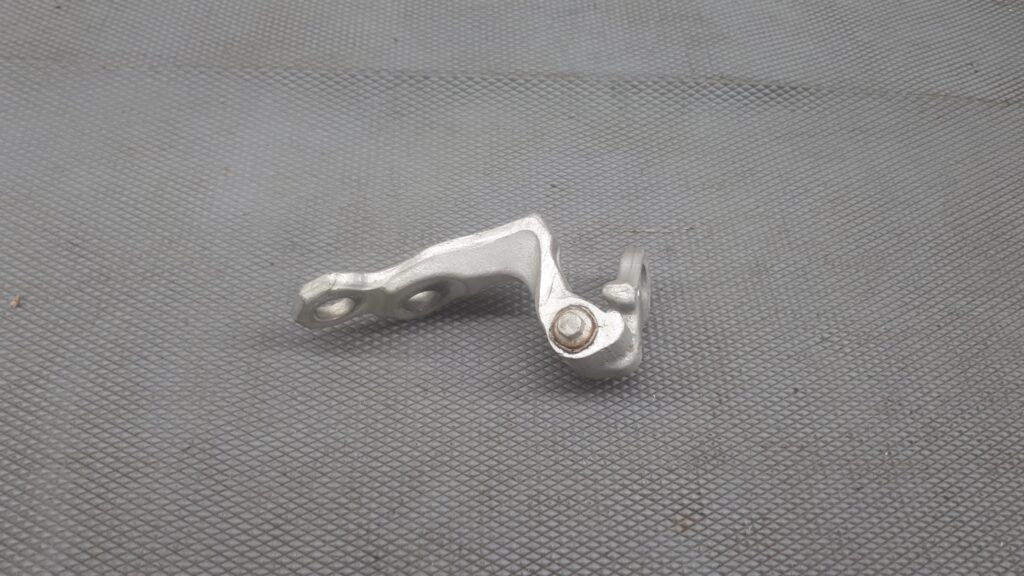 zawias drzwi prawy przod gorny ford FOCUS MK2