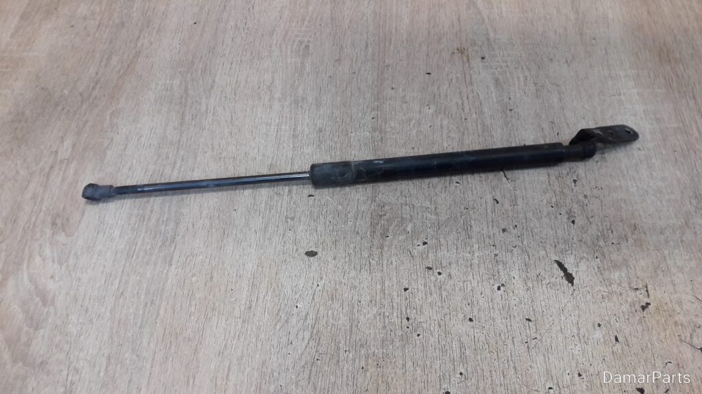 68950-05073 silownik klapy prawy Avensis T25 I Lift