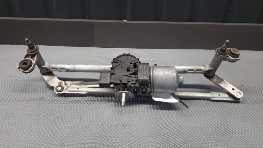 0390241566 mechanizm wycieraczki VW Polo 6r