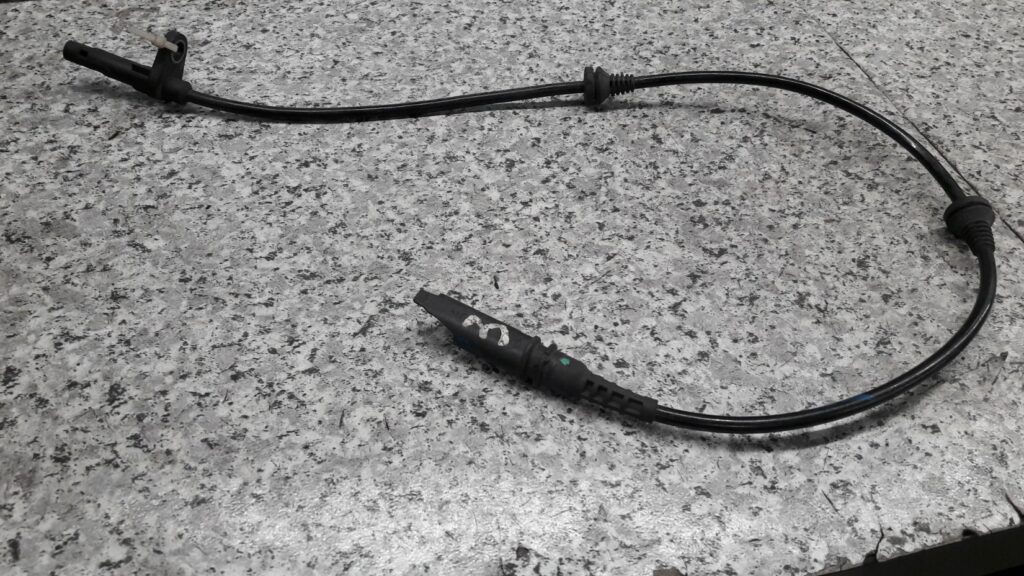 6771776-04 czujnik ABS prawy tyl BMW E70