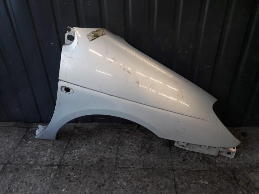 7700422176 błotnik prawy przód renault scenic I lift