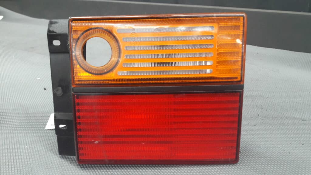 1H5945108 Lampa prawa vw vento 93r hella europa
