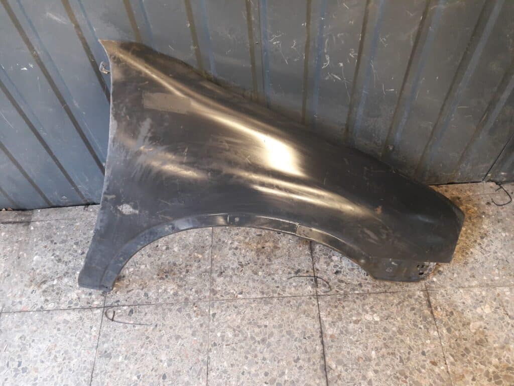 błotnik prawy przód opel corsa b do malowania