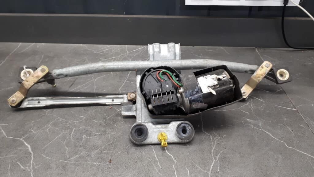 97KG17504AF mechanizm wycieraczek ford ka