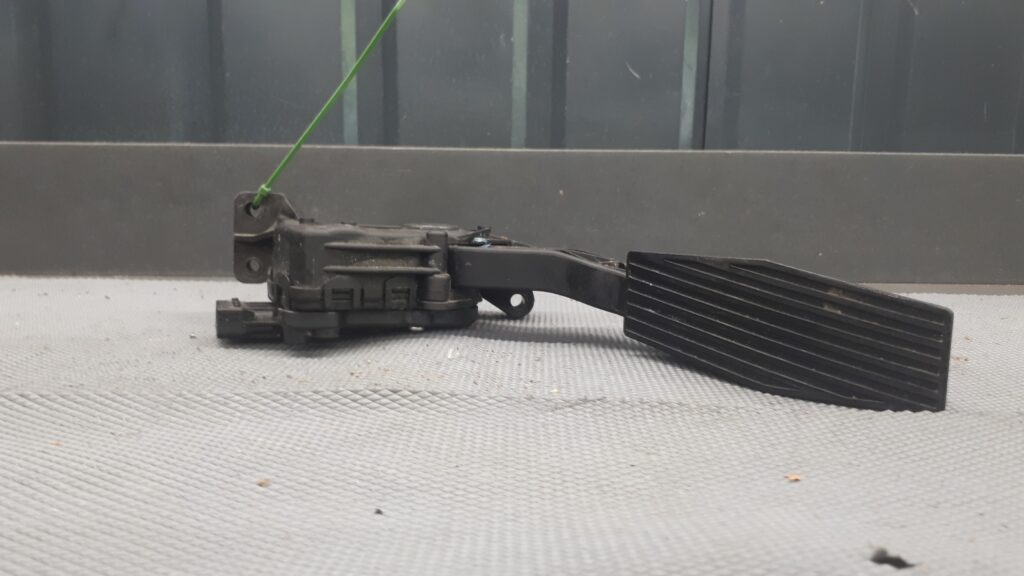 9186724CE potencjometr pedal opel CORSA C