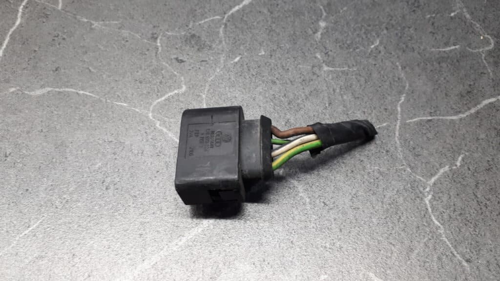 1J0973724 wtyczka kostka vw audi skoda