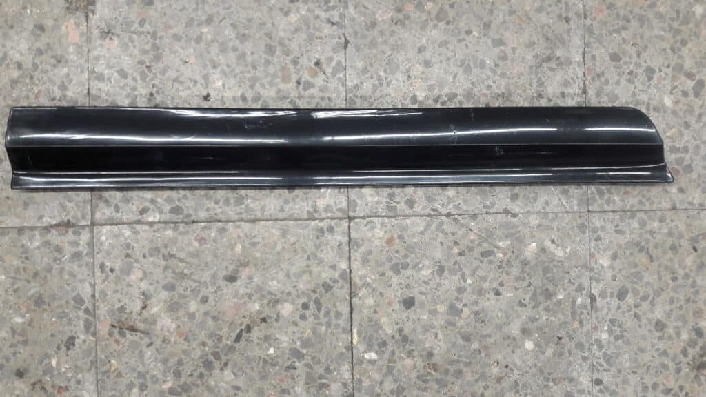 4E0853970A listwa dolna prawy tyl audi a8 d3