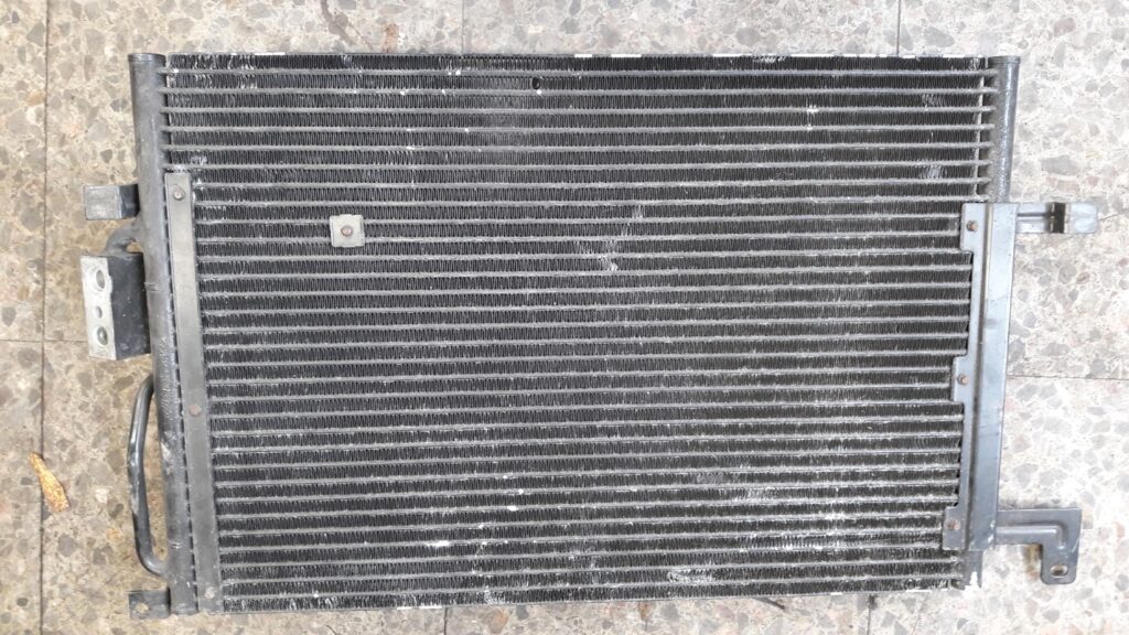 4825941 CHLODNICA KLIMATYZACJI AUDI A41.9TDI 85KW