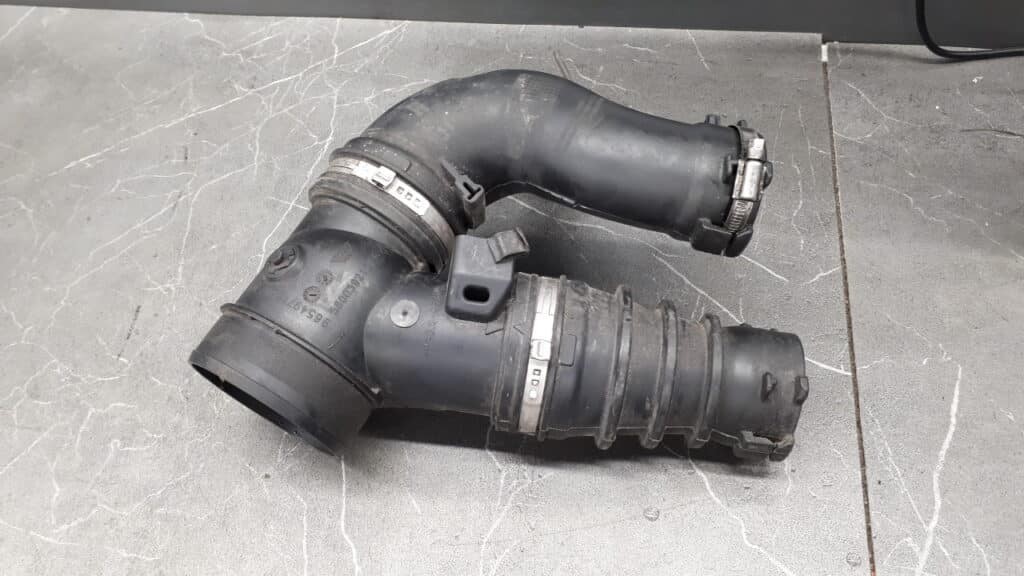 9654971880 przewod powietrza citroen c5 c6 c8 2.2