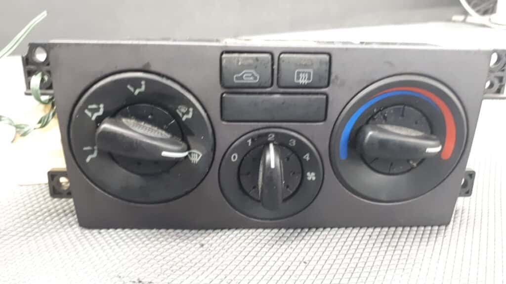 Panel nawiewu hyundai elantra III 03r