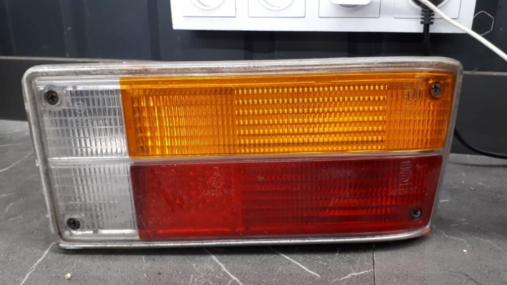 0311053002 lampa prawy tyl opel ascona a 72r
