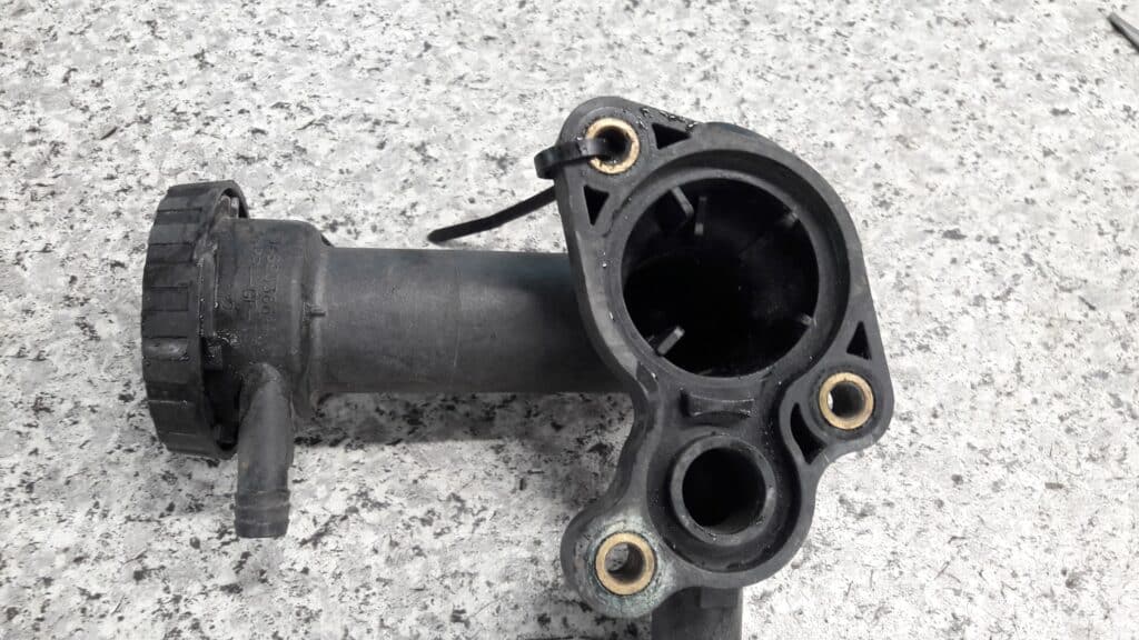 04693366AA krociec termostatu mini cooper