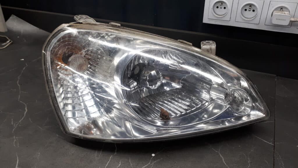 reflektor prawy przod tata indica v2 07r
