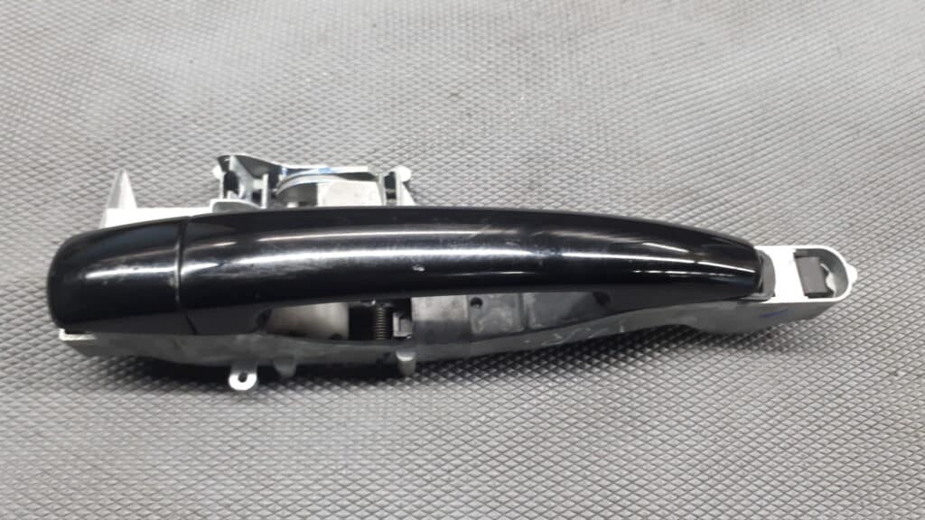 klamka drzwi prawy przod peugeot 308