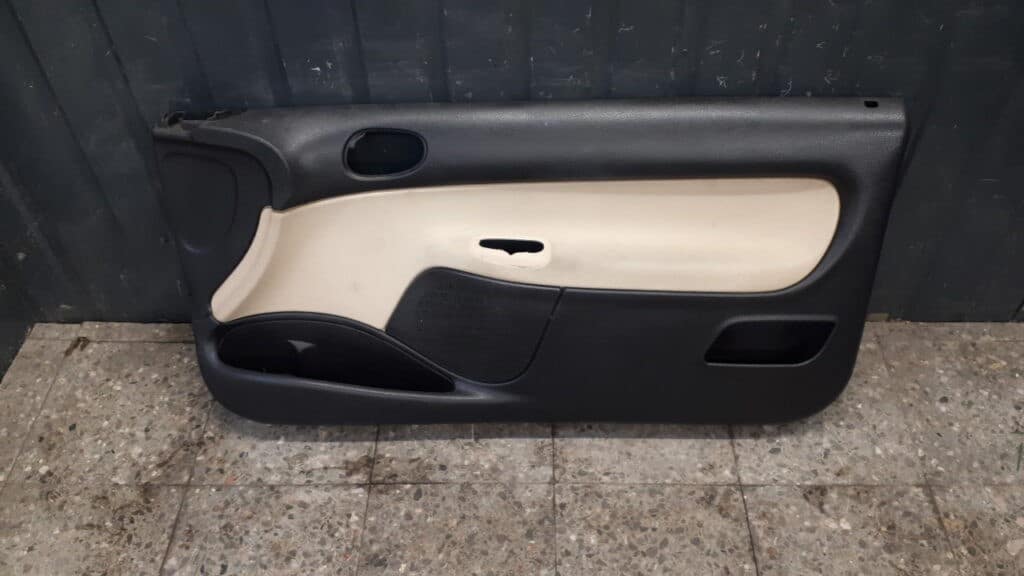 9638327977 boczek prawy peugeot 206 3d