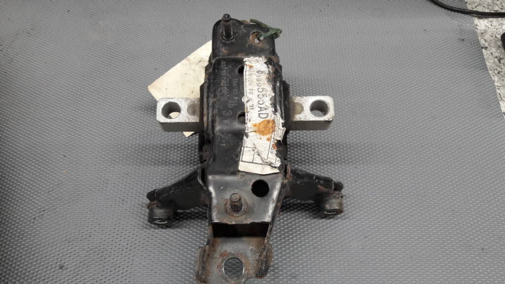 6Q0199555AD lapa poduszka skrzyni seat ibiza III 02r
