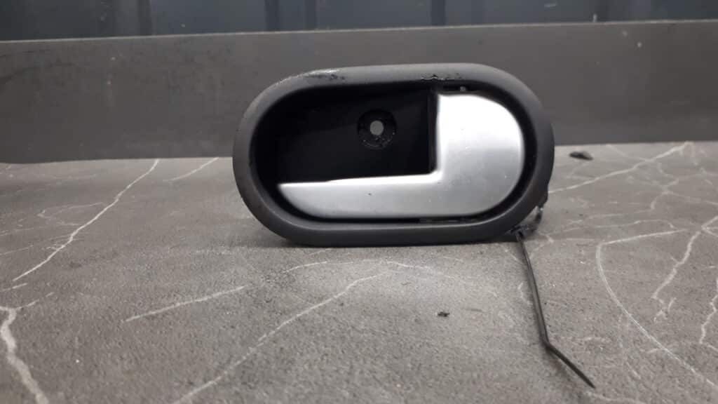2s61-a22600-agw Klamka Prawy Tyl Wewnętrzna Ford Fusion 1.4