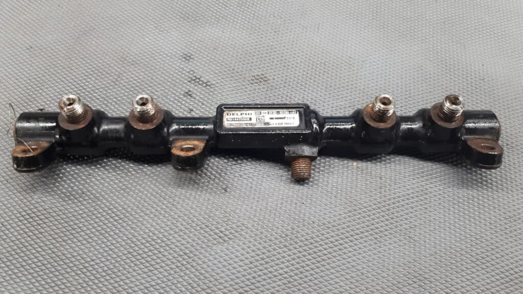 2s70-9d280-ae listwa wtryskowa mondeo mk3