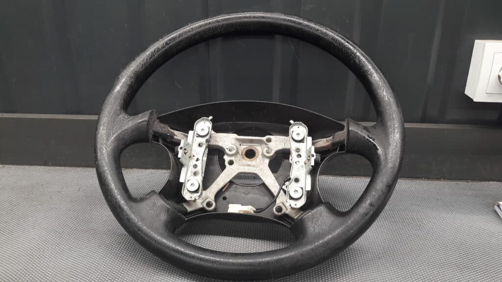 665420-28260 kierownica SUBARU LEGACY II