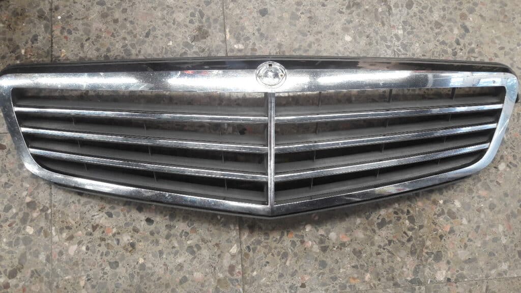 A2048800083 grill atrapa mercedes w204 c-klasa