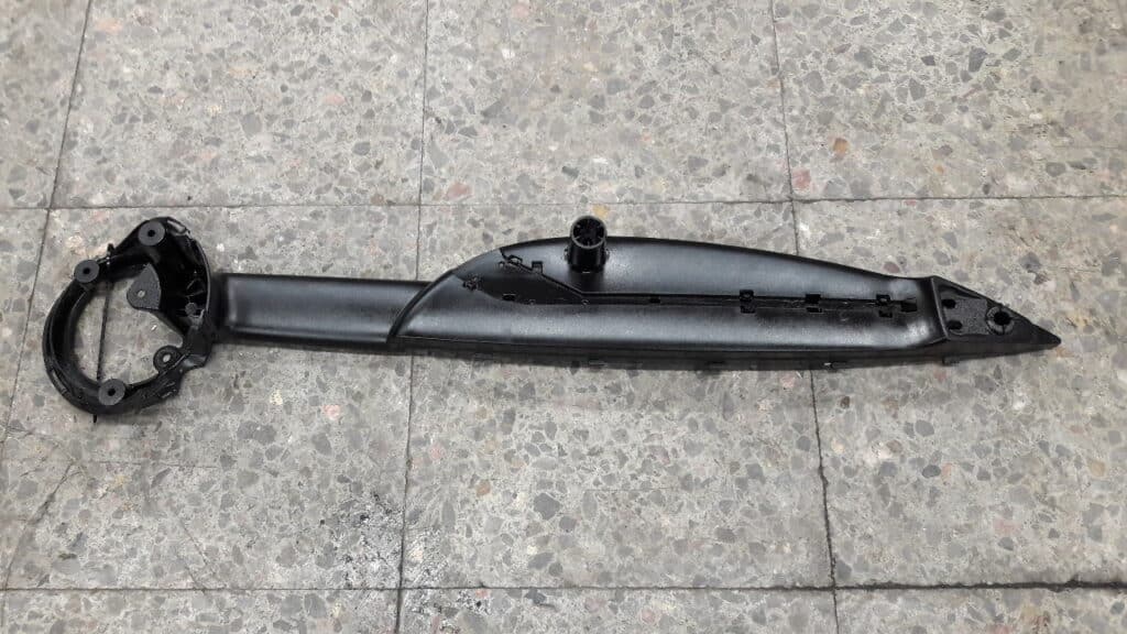 2753724RH wspornik boczka drzwi prawy mini r56