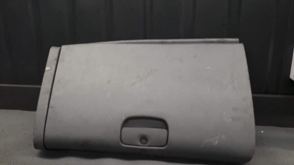 84761-38000 Schowek pasazera KIA MAGENTIS
