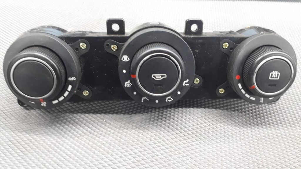 97250-1h300eq panel klimatyzacji kia ceedd 1