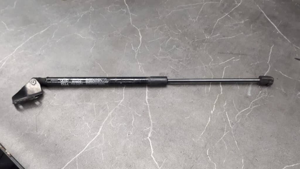 81780-1w200 silownik klapy bagaznika kia rio 11r