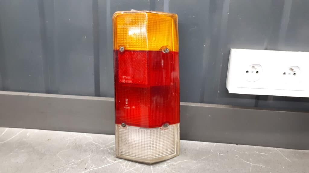 lampa tyl opel rekord e 81r kombi