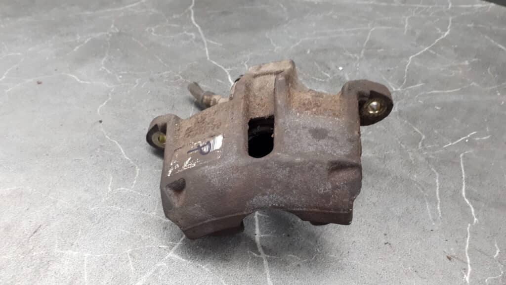 zacisk prawy przod peugeot 206 1.2