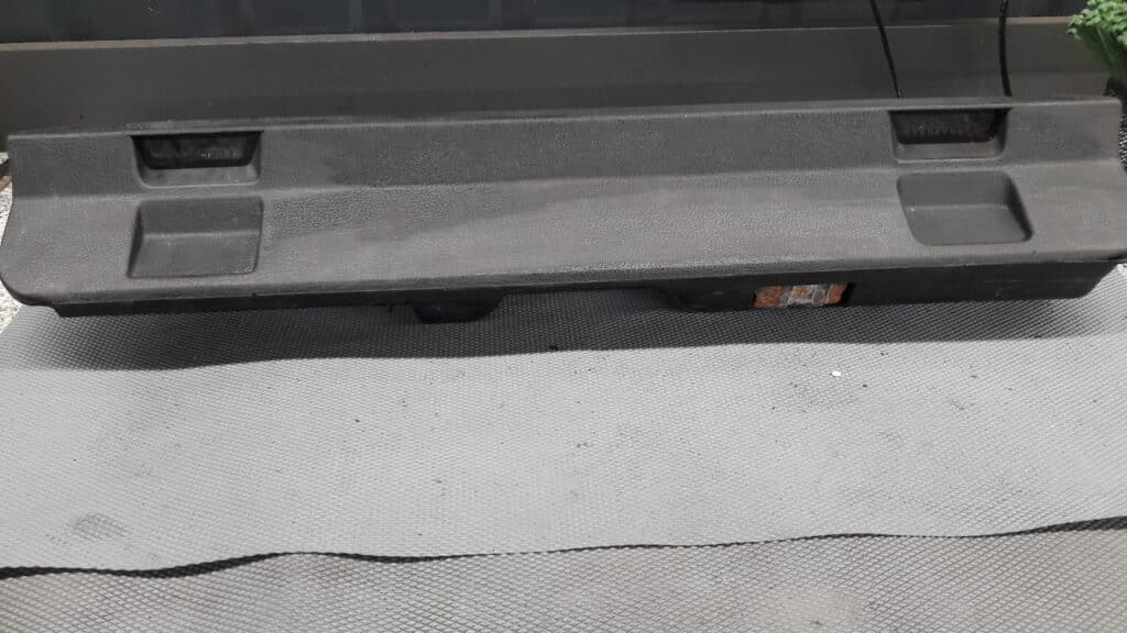 7L5857552AF oslona sloneczko prawe vw touareg