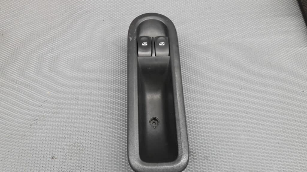 8200356513 panel sterowania szyb kierowcy twingo  II