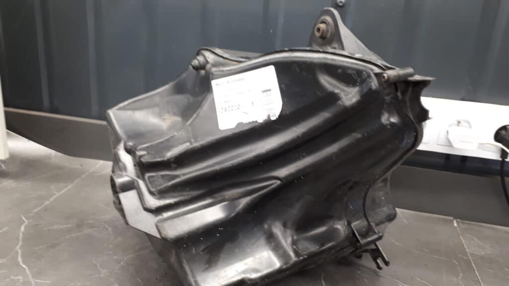 7524412 obudowa filtra powietrza bmw e87 1.6 benzyna
