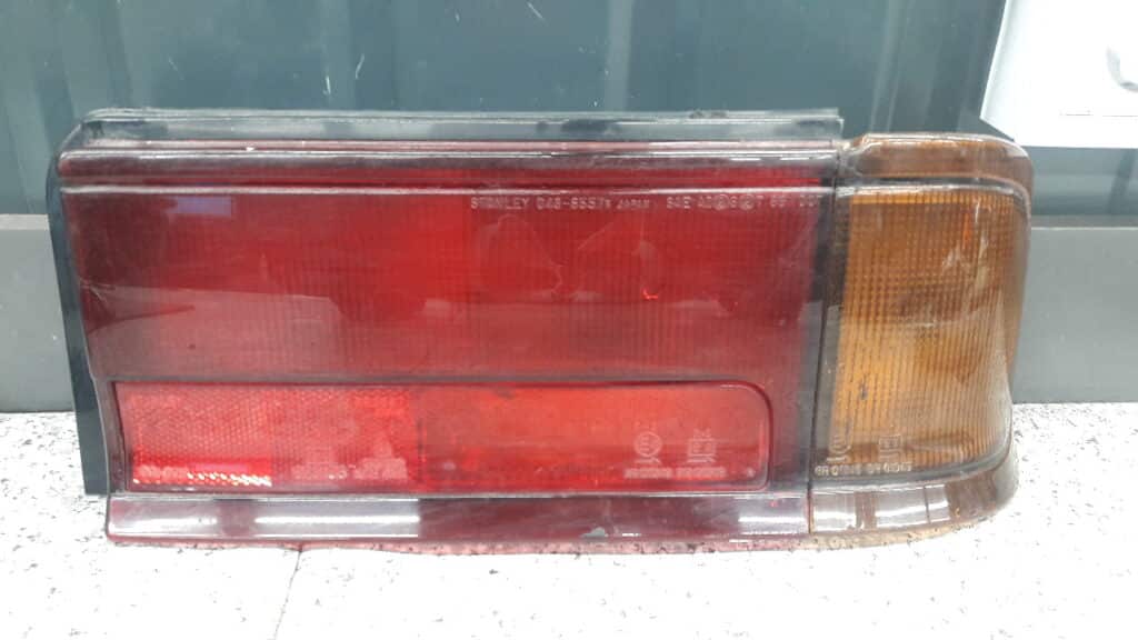 043-8557 lampa prawy tyl mitsubishi colt 3 stanley