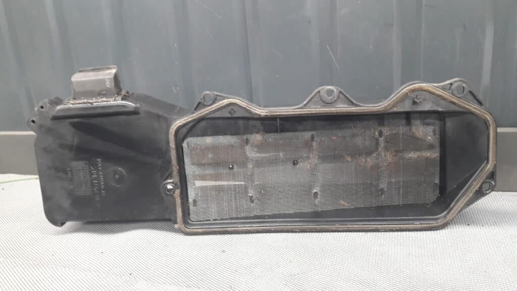 2s61-a11560-AG Oslona obudowy filtra ford mk6