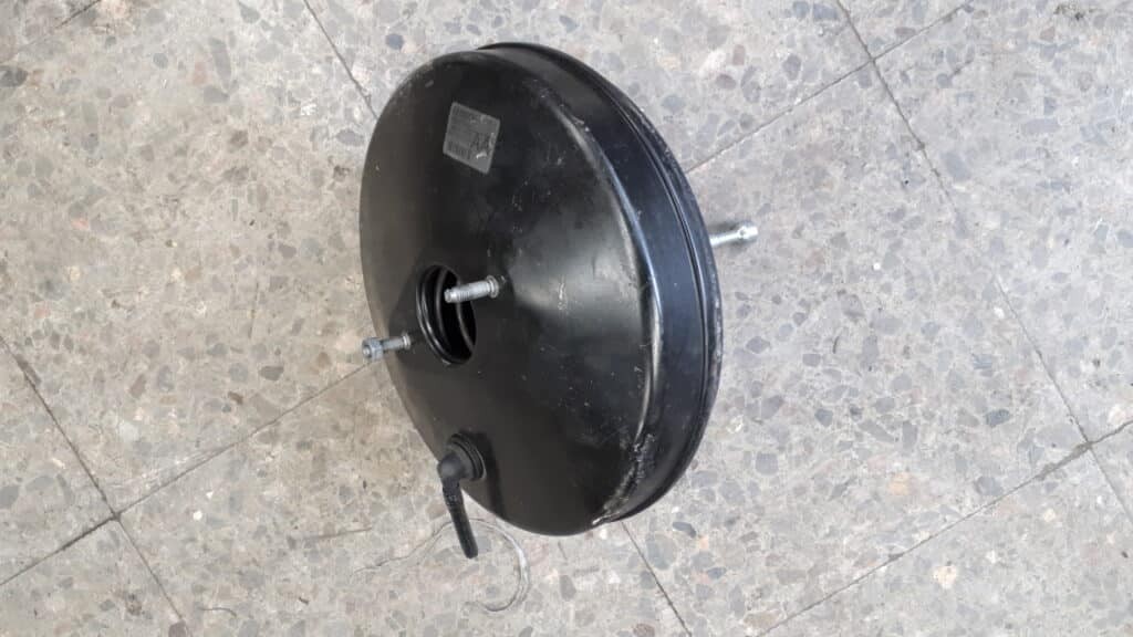 55701939 serwo hamulcowe opel corsa d
