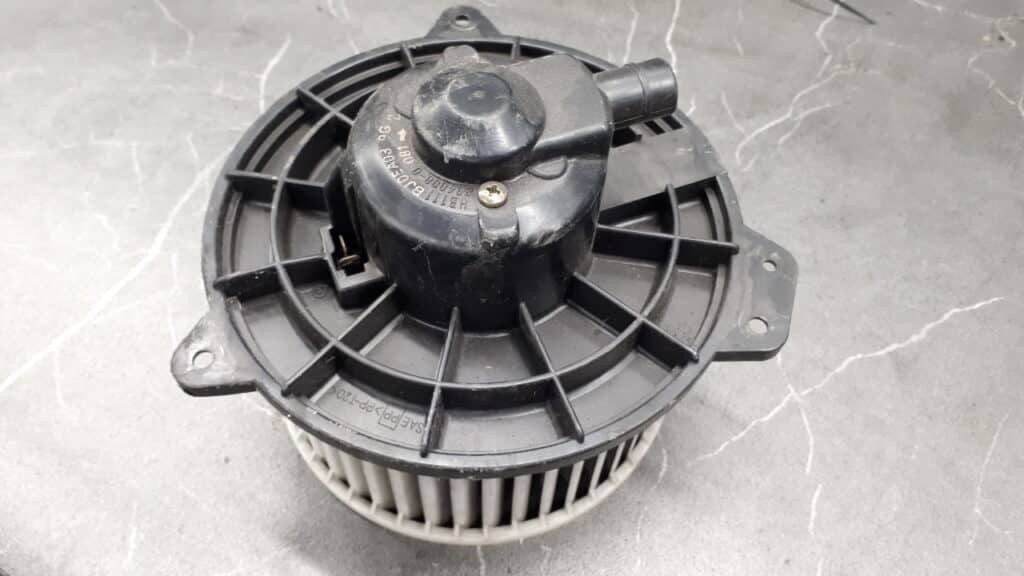 bj0ea03 dmuchawa nawiewu mazda bj 323
