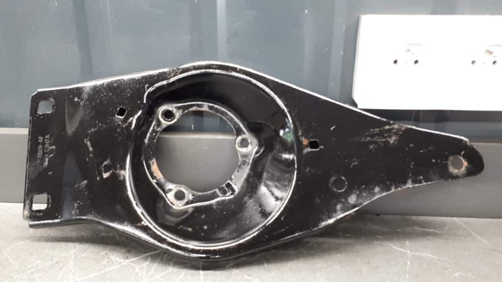 s7111009af kielich amortyzatora lewy ford mondeo mk3