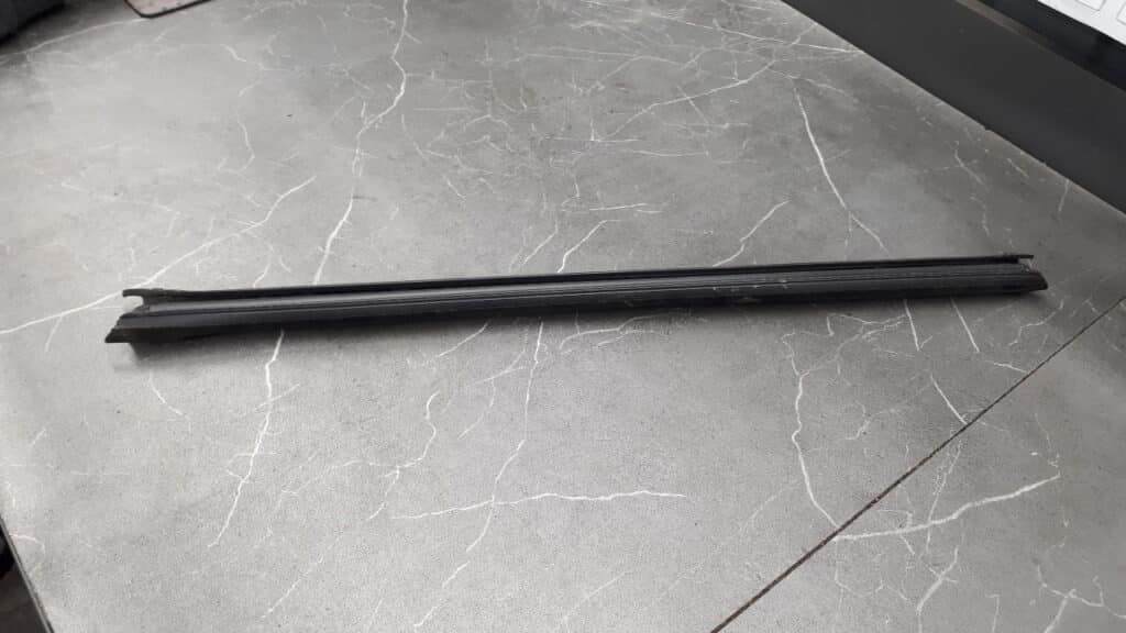 6R6839480B  uszczelka drzwi prawy tyl vw polo 6r