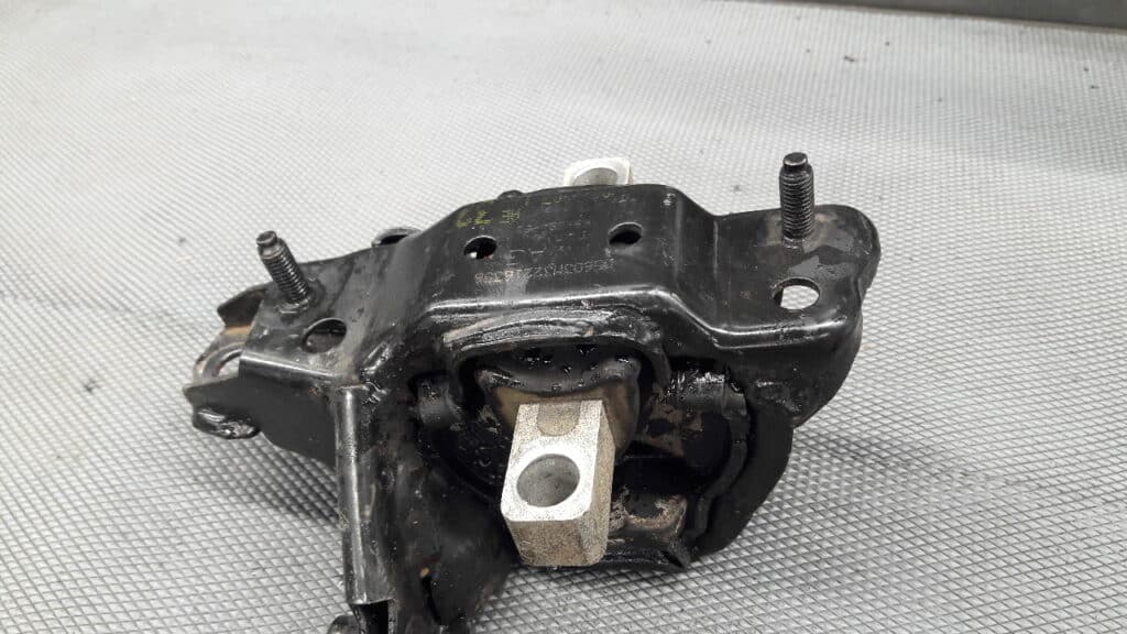 6Q0199555AE Lapa poduszka silnika SUZUKI SWIFT IV