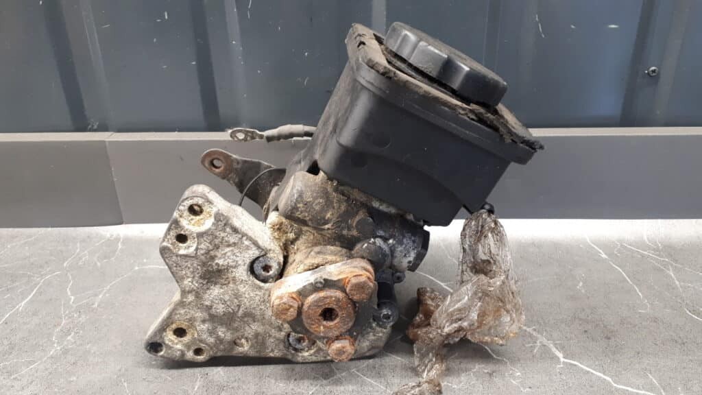 7692974520 pompa wspomagania bmw e46 3.0d 2004r
