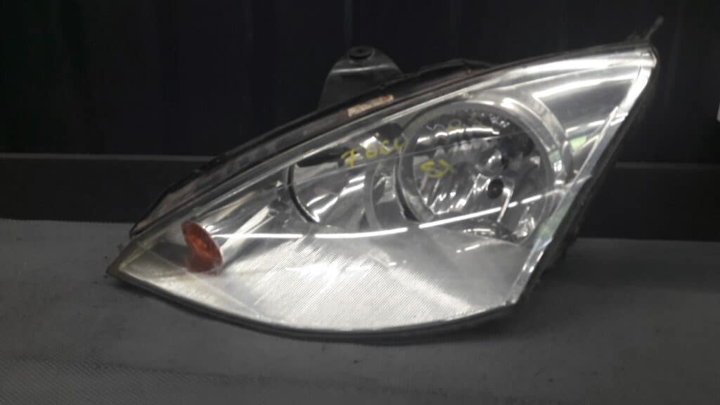 2M51-13W030-BF Reflektor lewy przod ford focus I