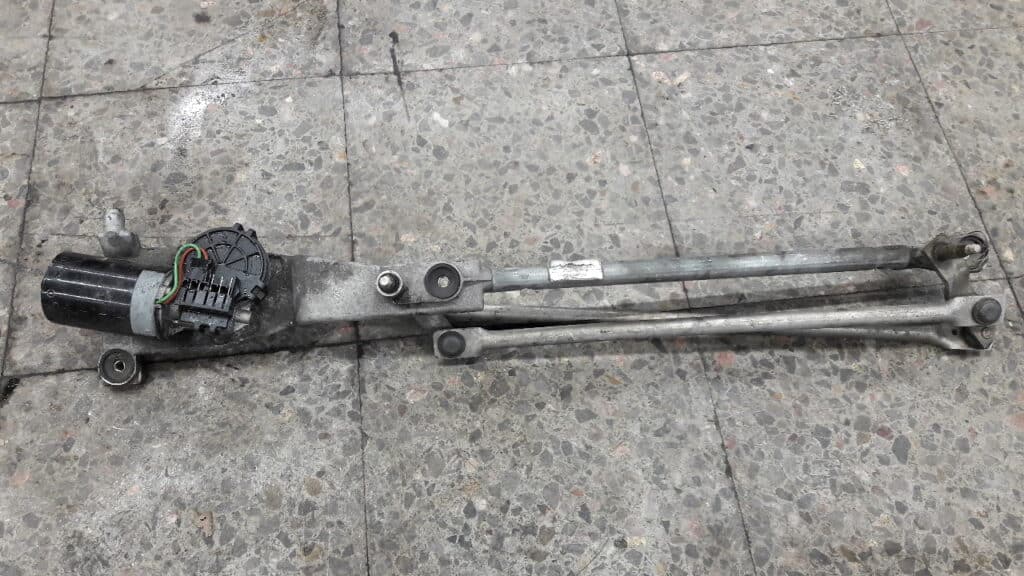 XS4117504AE mechanizm wycieraczek ford focus mk1